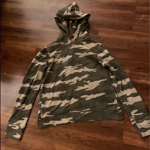 Butter kids camouflage sweatshirt size large 12